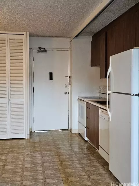 1655 Makaloa St #1510, Honolulu, HI 96814