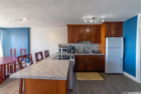 1710 Makiki St #804, Honolulu, HI 96822