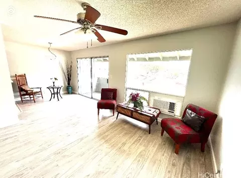 94-1088 Paawalu St #R8, Waipahu, HI 96797