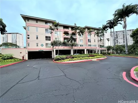 1070 Ala Napunani St #304, Honolulu, HI 96818