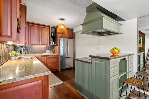 1860 Ala Moana Blvd #903, Honolulu, HI 96815
