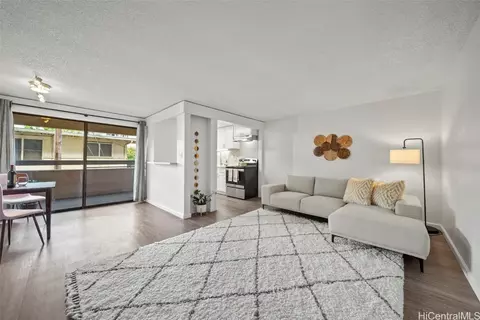 727 Lukepane Ave #203, Honolulu, HI 96816