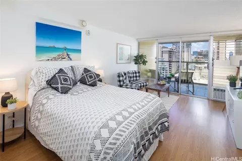 445 Seaside Ave #1518, Honolulu, HI 96815