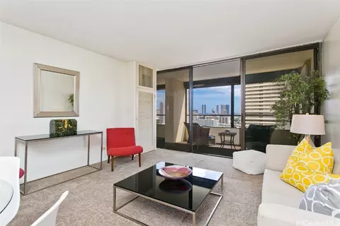 1717 Mott Smith Dr #914, Honolulu, HI 96822