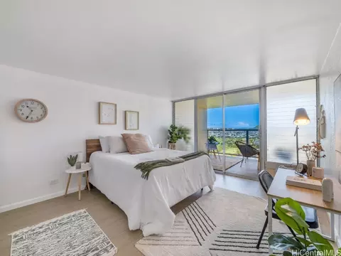 445 Seaside Ave #3307, Honolulu, HI 96815