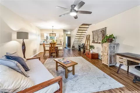 444 Lunalilo Home Rd #907, Honolulu, HI 96825