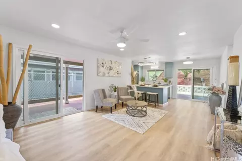 98-1667 Hoomaike St, Pearl City, HI 96782