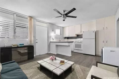 1329 Kaihee St #3, Honolulu, HI 96822
