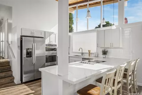 4305 Palahinu Pl, Honolulu, HI 96818