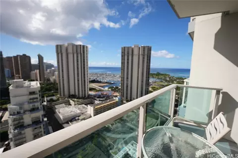 410 Atkinson Dr #2421, Honolulu, HI 96814