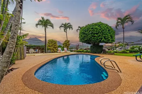 965 Kina St, Kailua, HI 96734