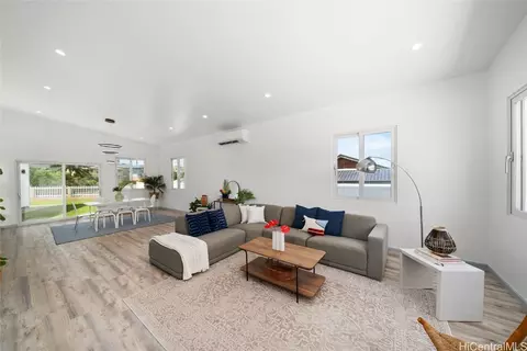 1132 Ala Aloalo St, Honolulu, HI 96818