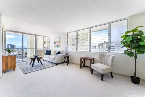 1121 Wilder Ave #1800B, Honolulu, HI 96822