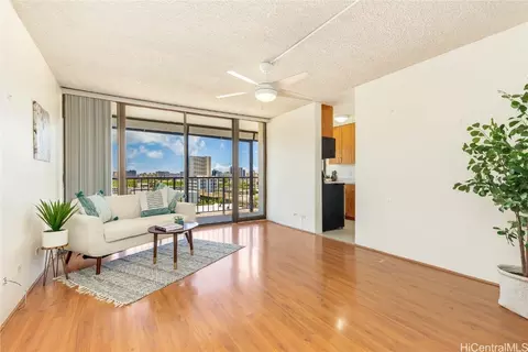 1201 Wilder Ave #602, Honolulu, HI 96822