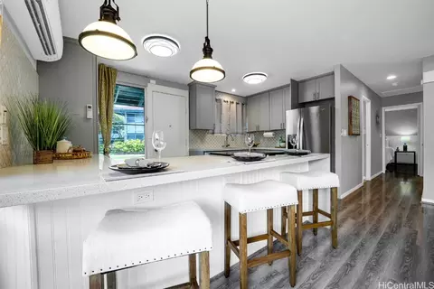 4185 Keanu St #33, Honolulu, HI 96816