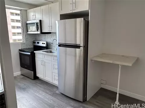 747 Amana St #1207, Honolulu, HI 96814