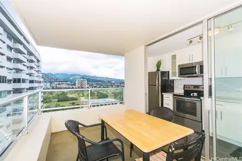 2421 Tusitala St #1502, Honolulu, HI 96815
