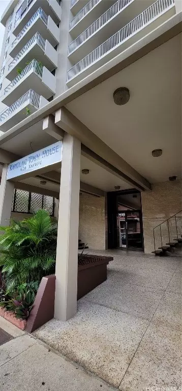 1624 Kanunu St #1107, Honolulu, HI 96814