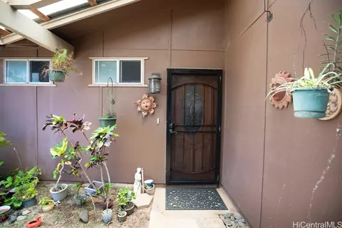 730 Olena St, Wailuku, HI 96793