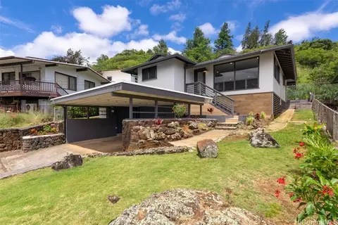 1717 Ala Amoamo Pl, Honolulu, HI 96819