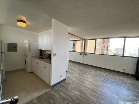 1040 Kinau St #705, Honolulu, HI 96814