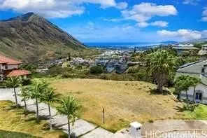 103 Hoolako Pl, Honolulu, HI 96825