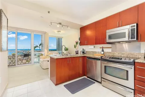 909 Kapiolani Blvd #1702, Honolulu, HI 96814
