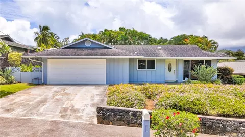 1077 Kamahele St, Kailua, HI 96734