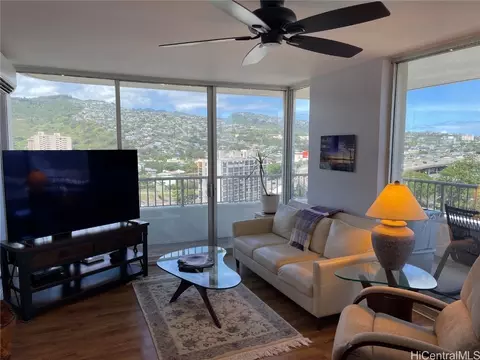 2825 S King St #1203, Honolulu, HI 96826