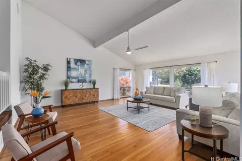 98-2066 Pahiolo St, Aiea, HI 96701