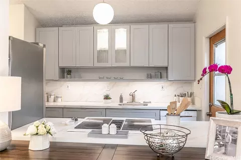 94-287 Kikiula Loop, Mililani, HI 96789