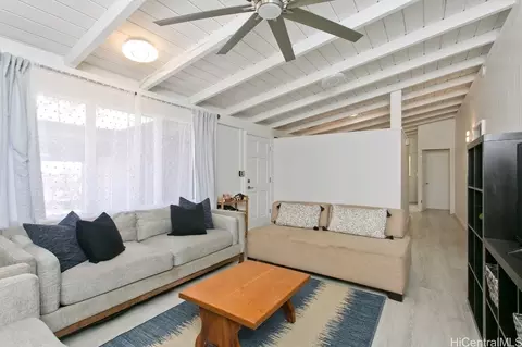 2383 Ahaiki St, Pearl City, HI 96782