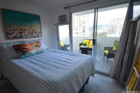 2463 Kuhio Ave #1208, Honolulu, HI 96815