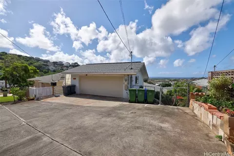 3805 Anuhea St, Honolulu, HI 96816