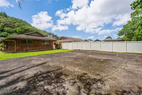 3577 Pinao St #39, Honolulu, HI 96822