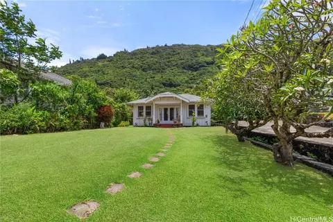3116 Manoa Rd, Honolulu, HI 96822