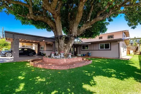 99-611 Pualaa St, Aiea, HI 96701
