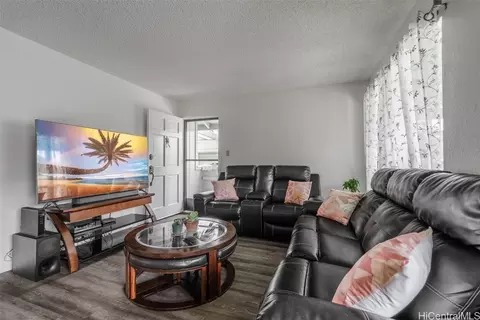 94-1037 Paha Pl #S6, Waipahu, HI 96797