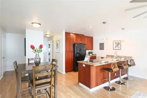 46-267 Kahuhipa St #E302, Kaneohe, HI 96744