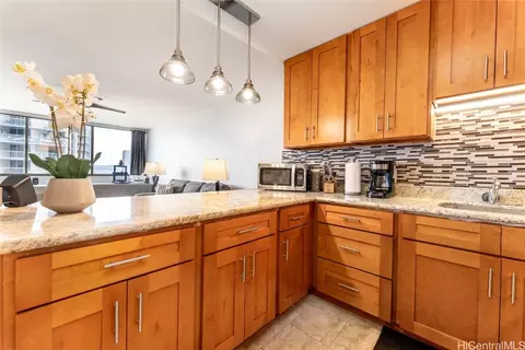 1255 Nuuanu Ave #E2606, Honolulu, HI 96817