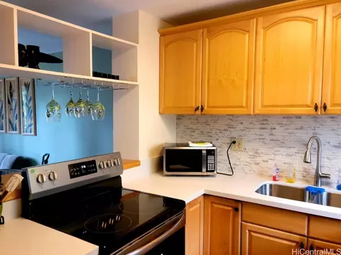 1909 Ala Wai Blvd #210, Honolulu, HI 96815