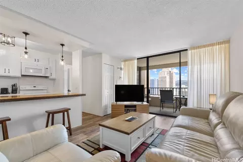 1778 Ala Moana Blvd #3018, Honolulu, HI 96815