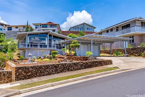 3473 Ala Hinalo St, Honolulu, HI 96818