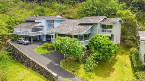 1627 Kalaniuka Way #37, Honolulu, HI 96821
