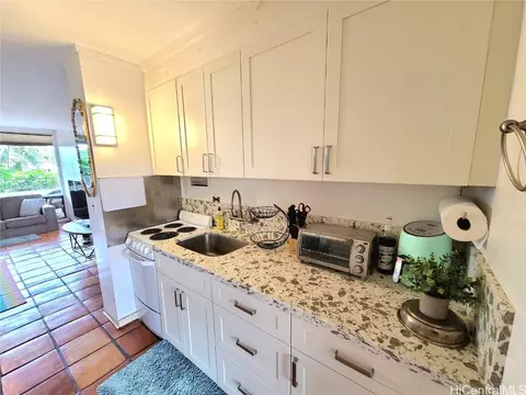 1710 Makiki St #305, Honolulu, HI 96822
