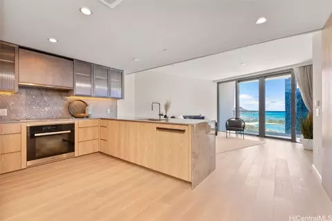 1000 Auahi St #3204, Honolulu, HI 96814