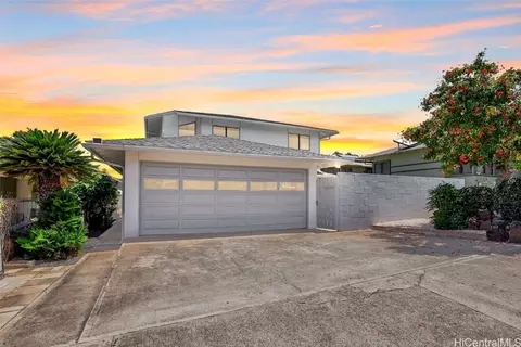 3248 Castle St, Honolulu, HI 96815
