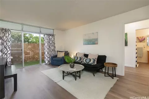 1914 University Ave #410, Honolulu, HI 96822