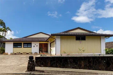 98-789 Kaahele St, Aiea, HI 96701