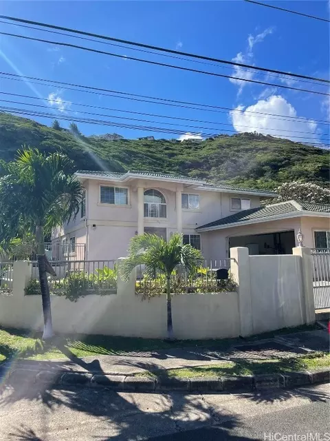 202 Hawaii Loa St, Honolulu, HI 96821